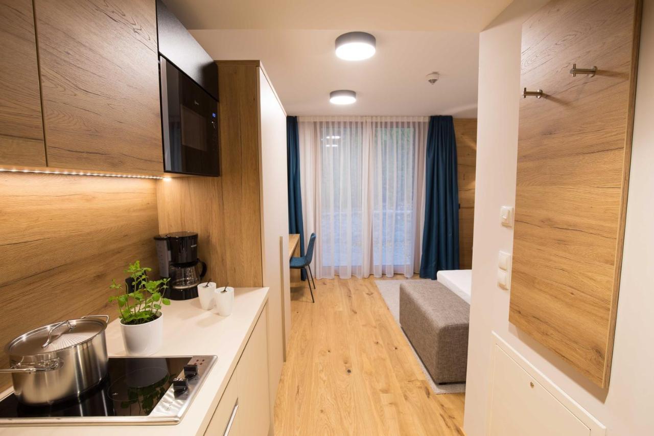 Leo Apartments Мисбах Экстерьер фото