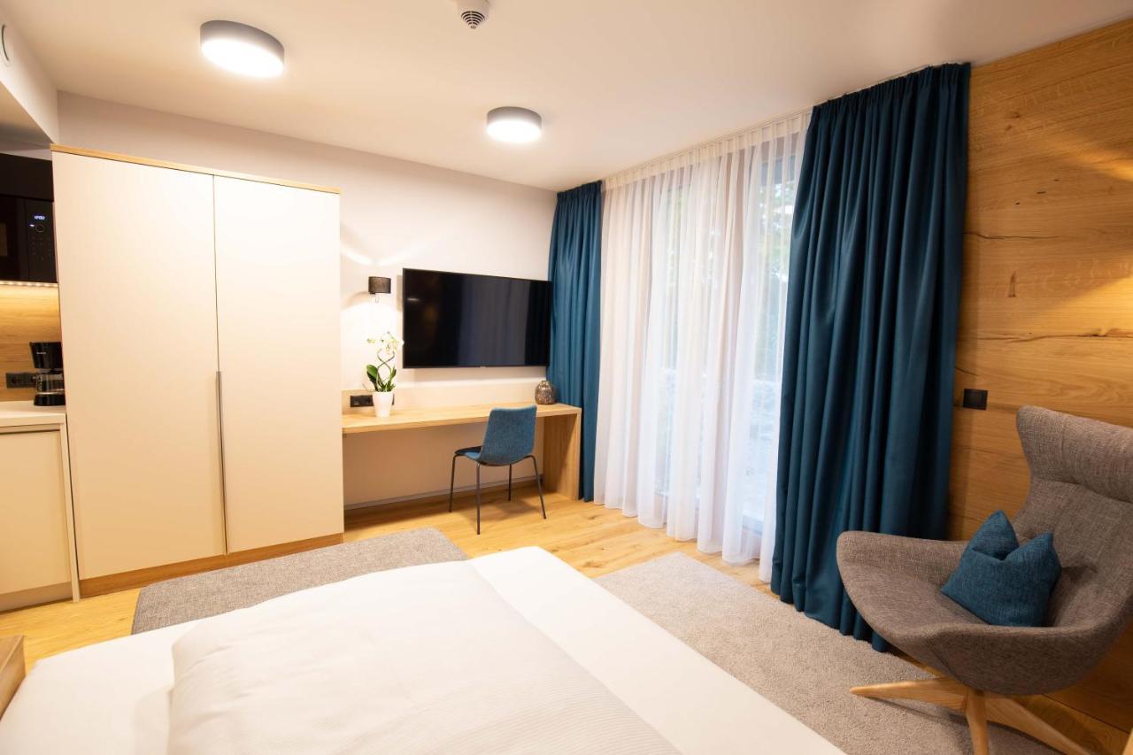 Leo Apartments Мисбах Экстерьер фото