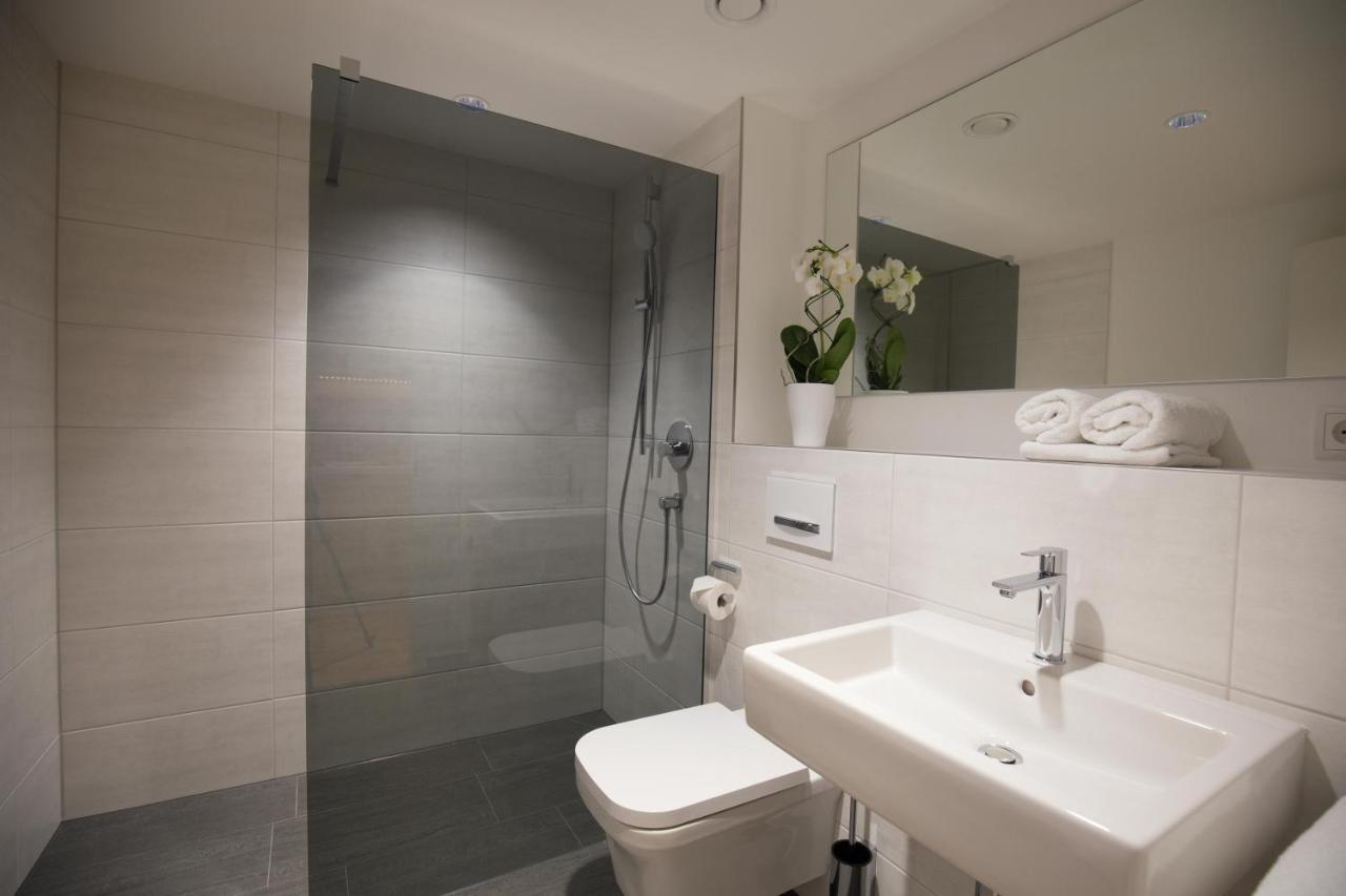 Leo Apartments Мисбах Экстерьер фото